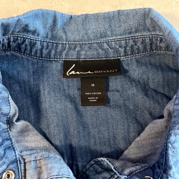 Lane Bryant Womens Chambray Shirt Plus Sz 16 Blue Pearl Snap Roll Tab Sleeve Top - Picture 4 of 8